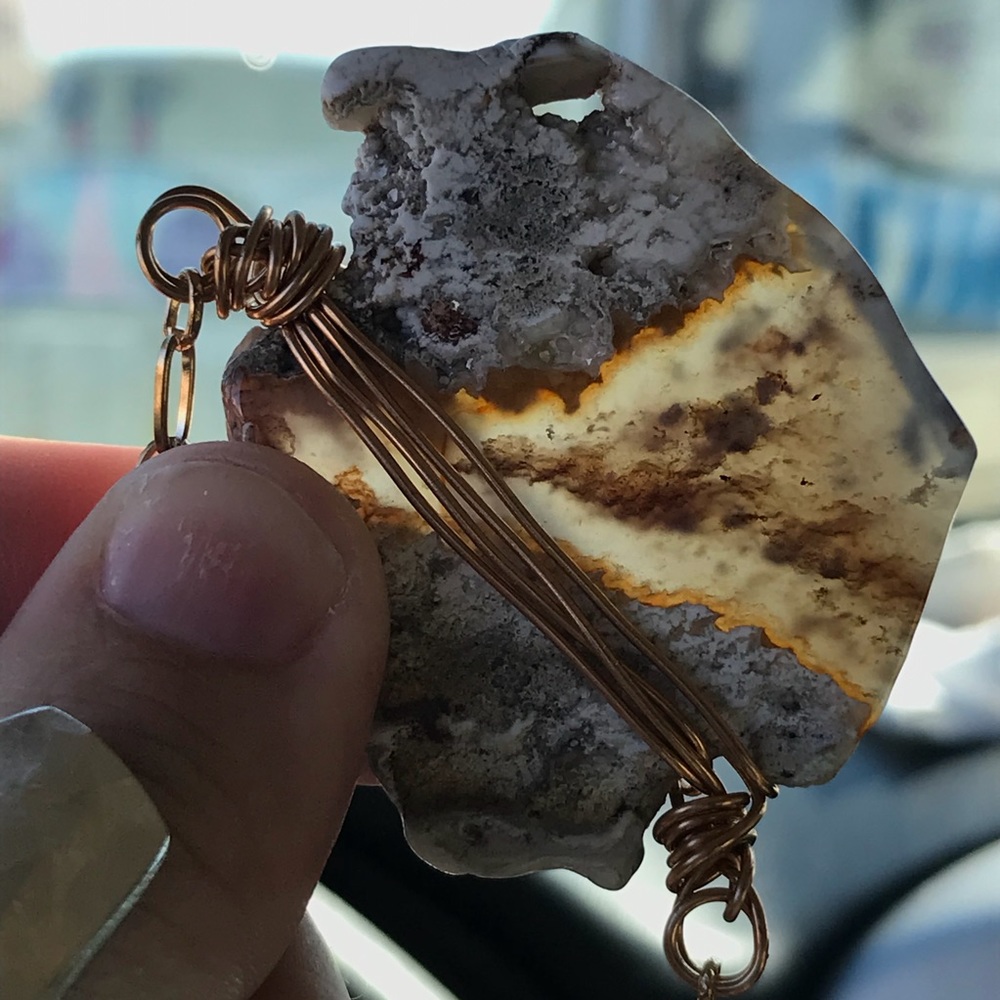 Wire wrapped stone necklace - Picture 5 of 5